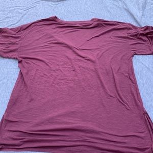 Plum V-Neck American Eagle Tee Large